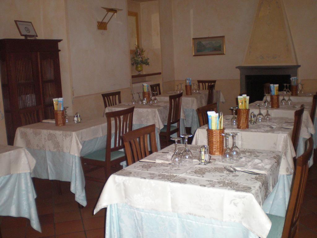Albergo Ristorante Aquila Sulzano Bagian luar foto