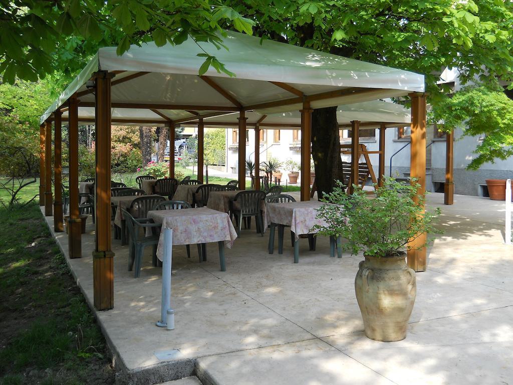Albergo Ristorante Aquila Sulzano Bagian luar foto
