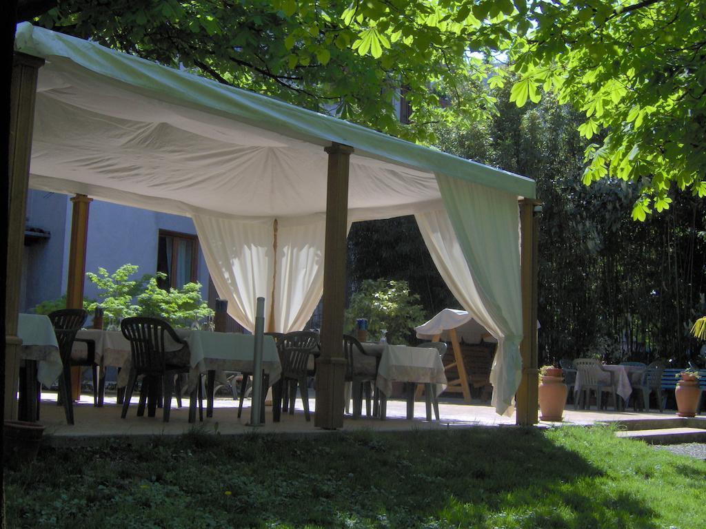 Albergo Ristorante Aquila Sulzano Bagian luar foto